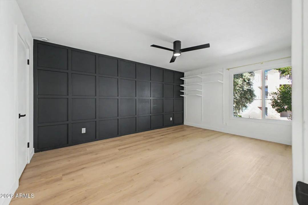 Real Estate Picture 7