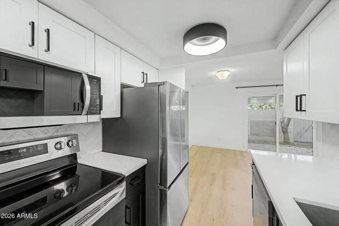 Real Estate Picture 10