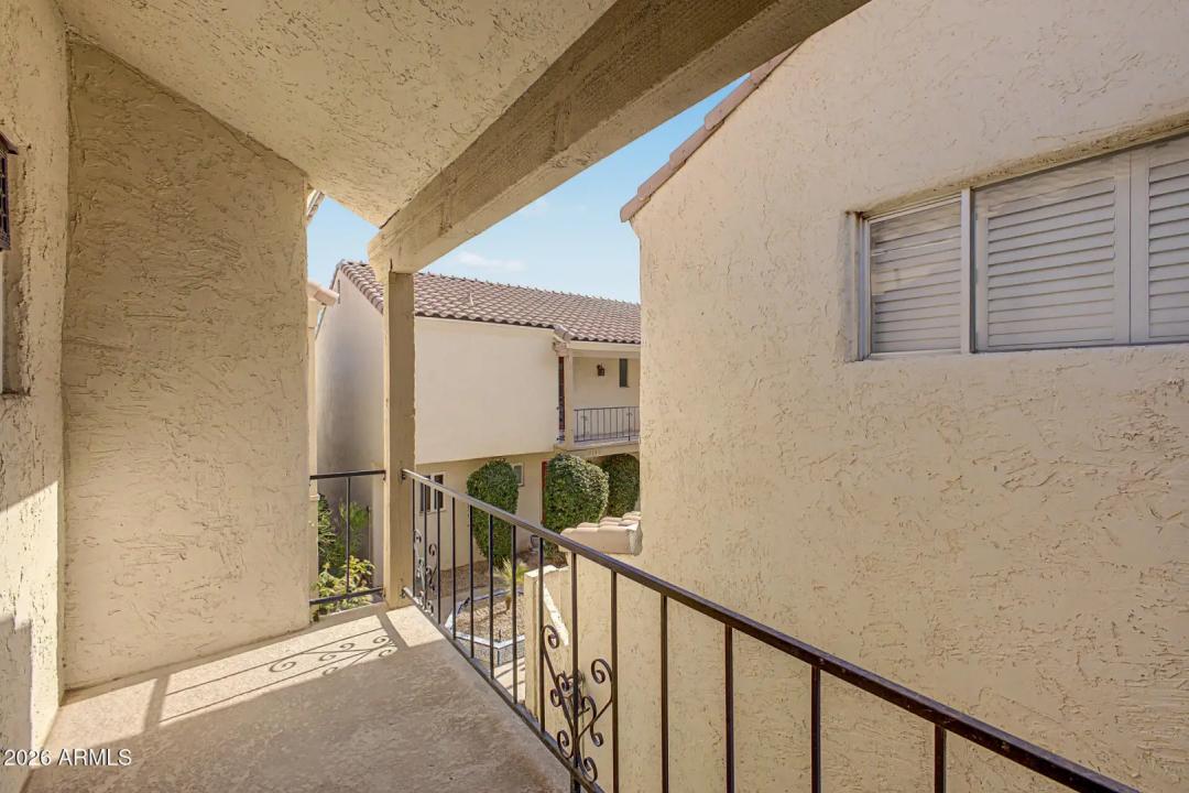 Real Estate Picture 23
