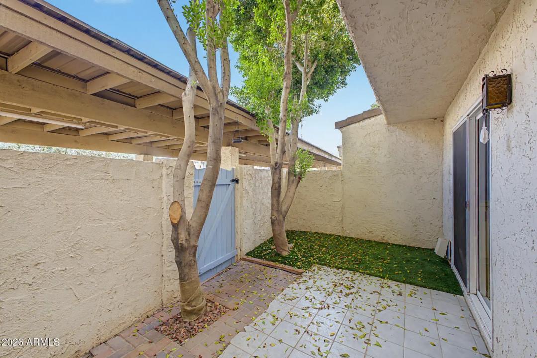 Real Estate Picture 25