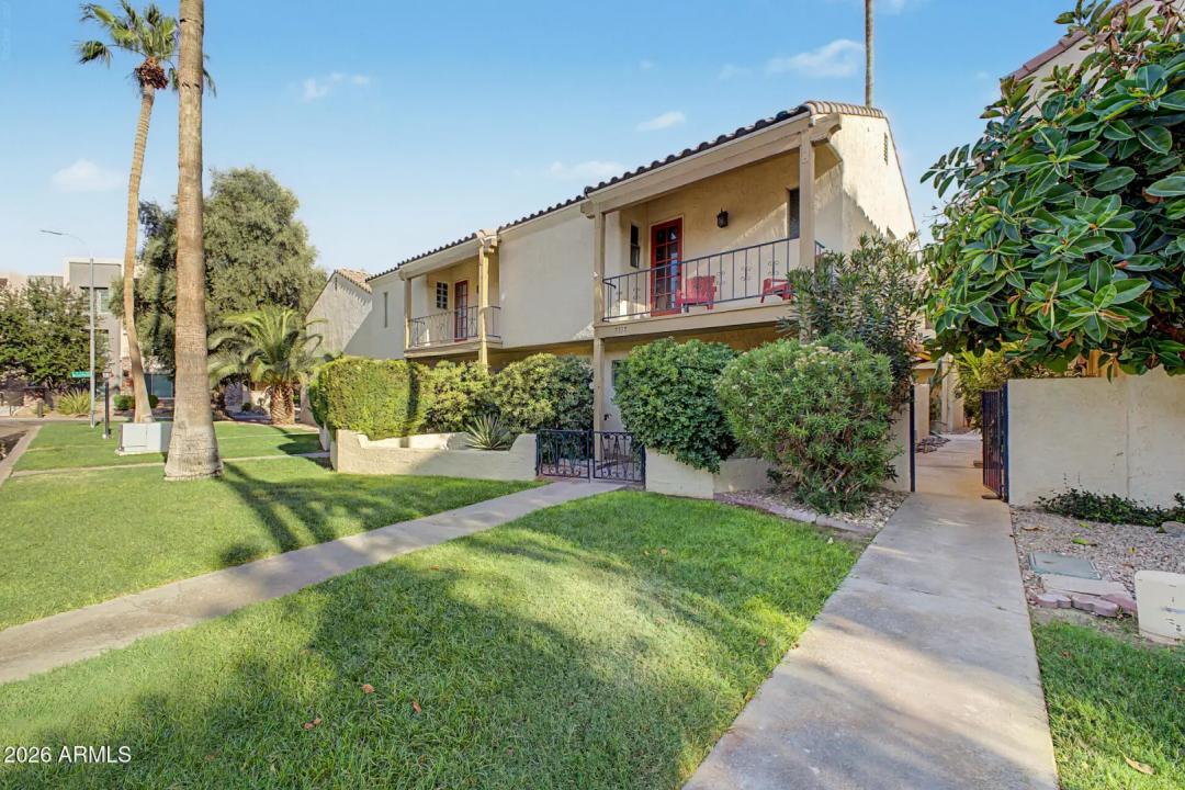 Real Estate Picture 30