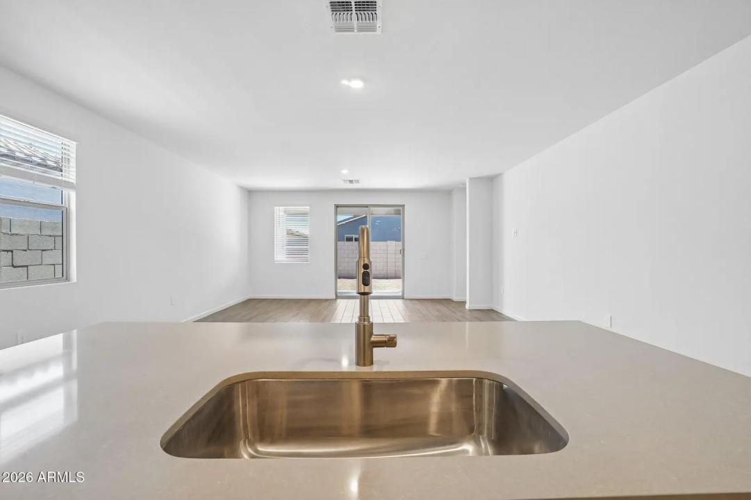 Real Estate Picture 11