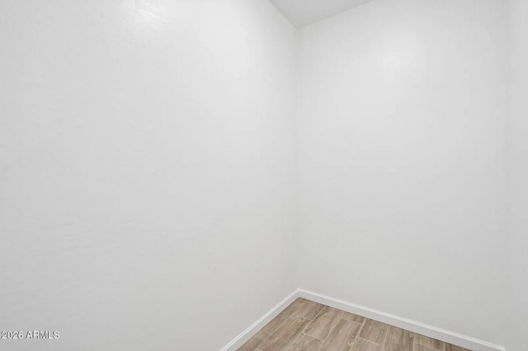 Real Estate Picture 29