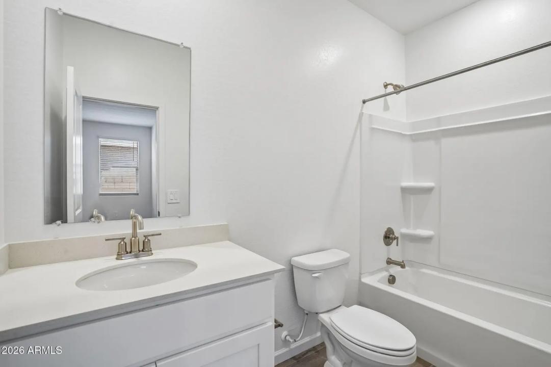Real Estate Picture 30