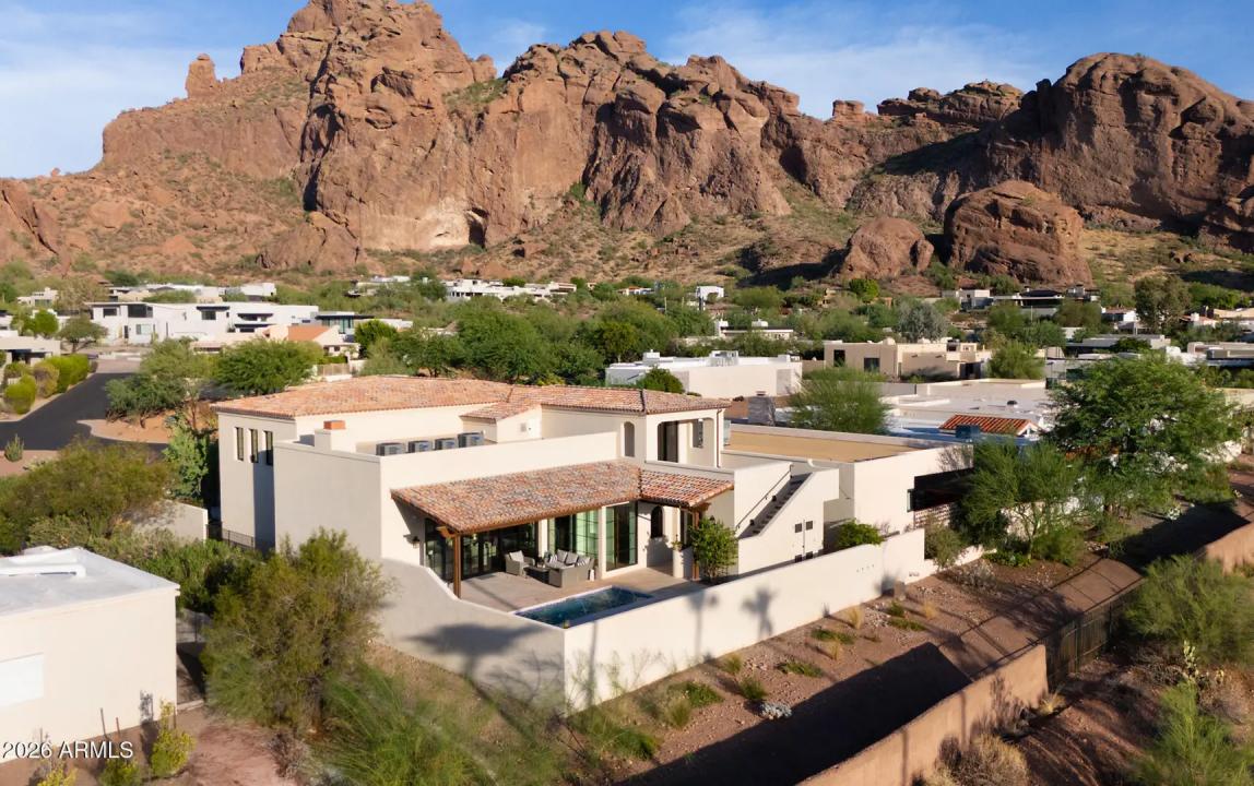 Real Estate Picture 6