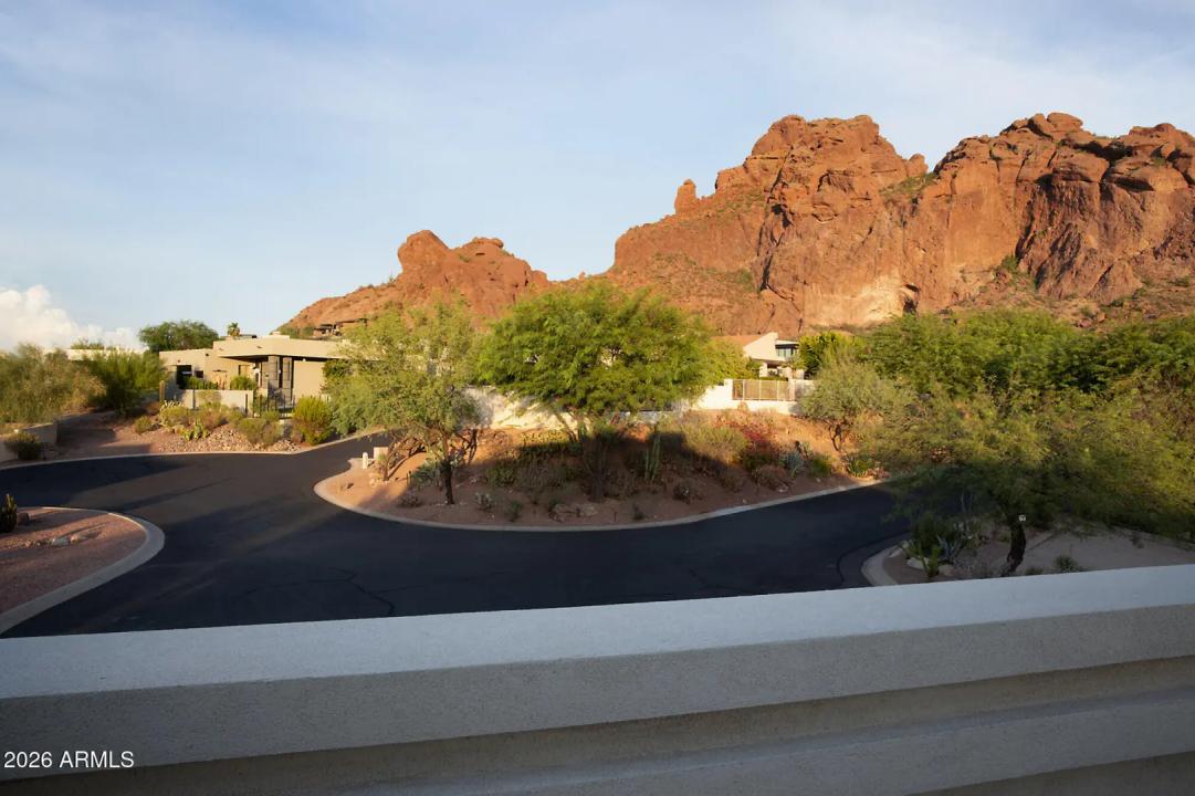 Real Estate Picture 18