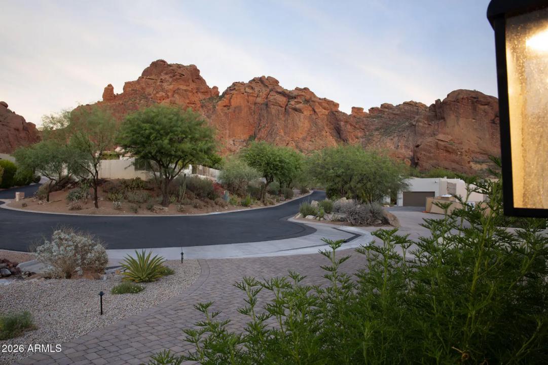 Real Estate Picture 29