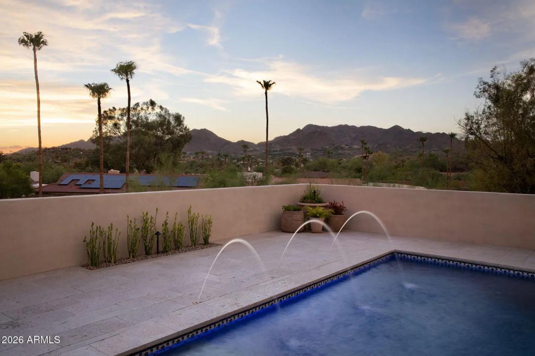 Real Estate Picture 24