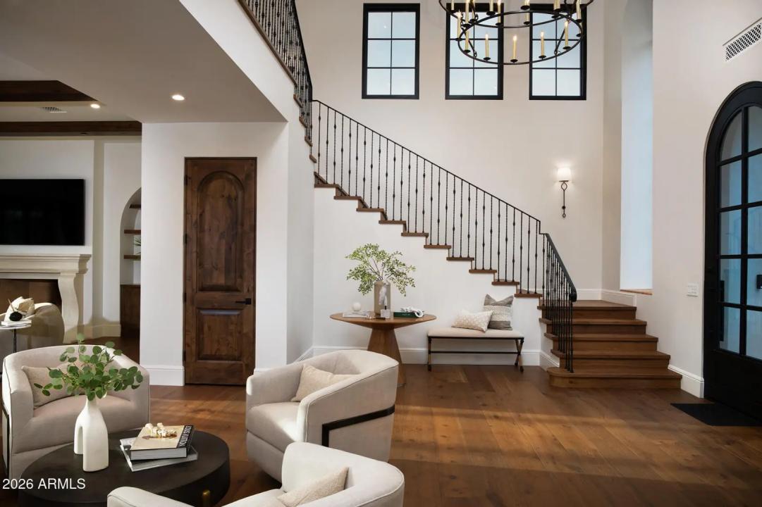 Real Estate Picture 13