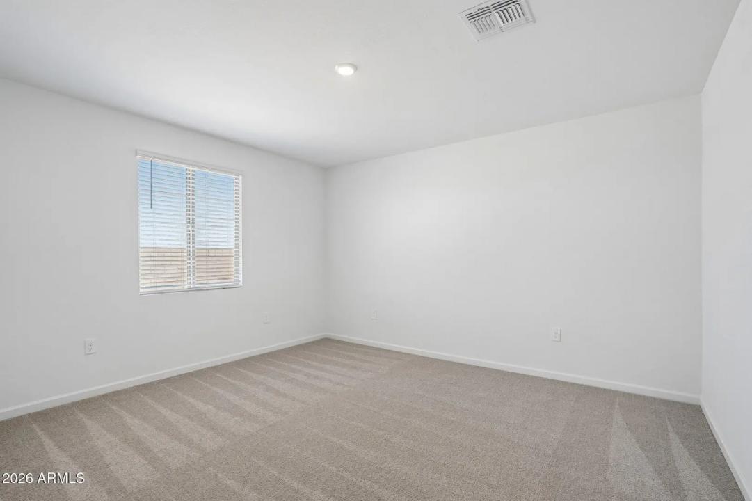 Real Estate Picture 23