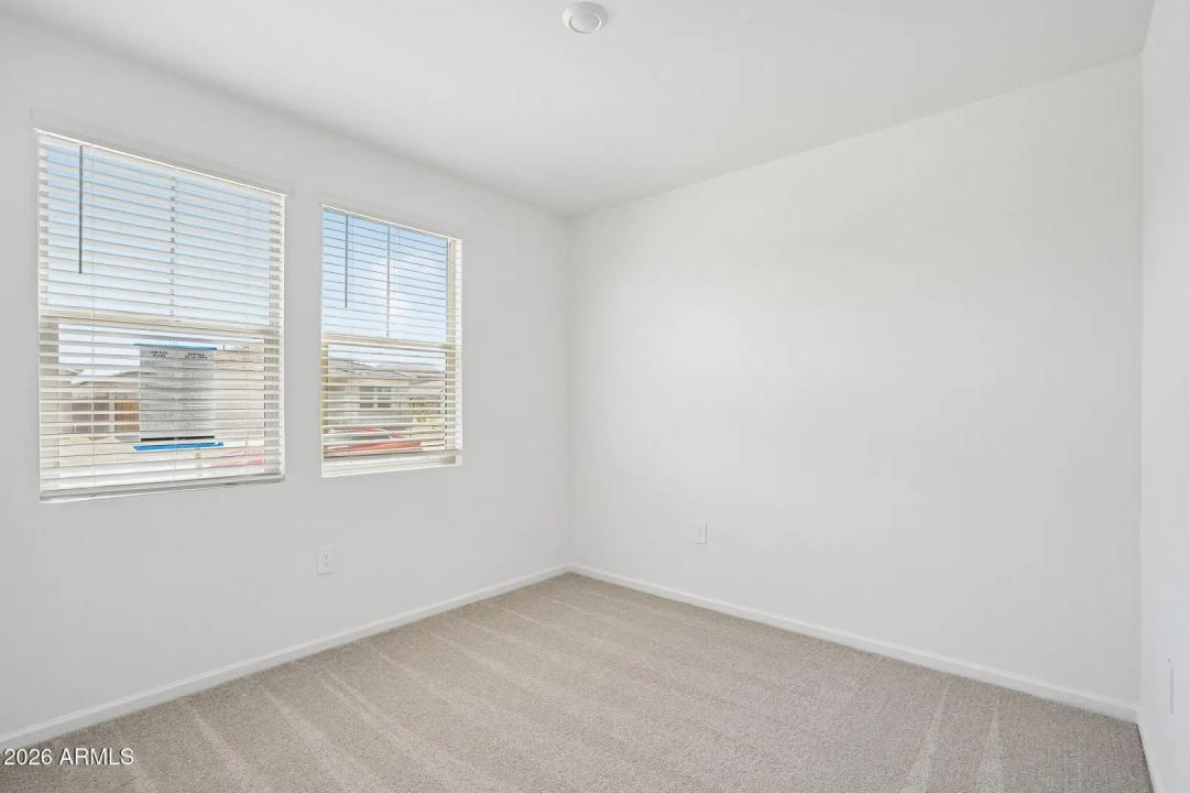 Real Estate Picture 33