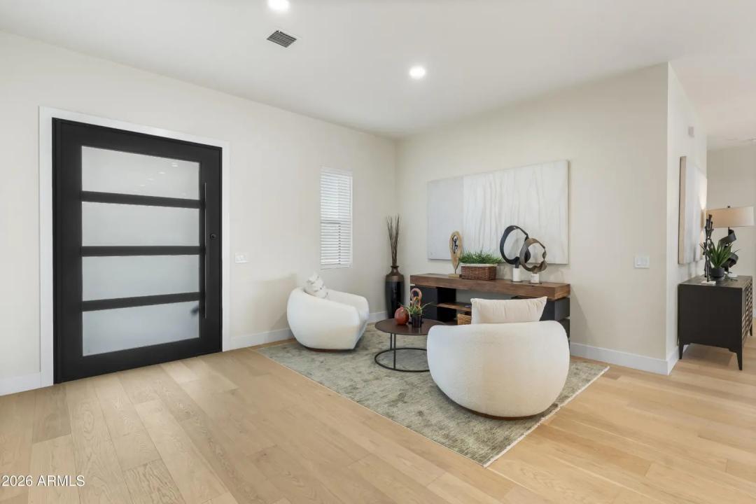 Real Estate Picture 6