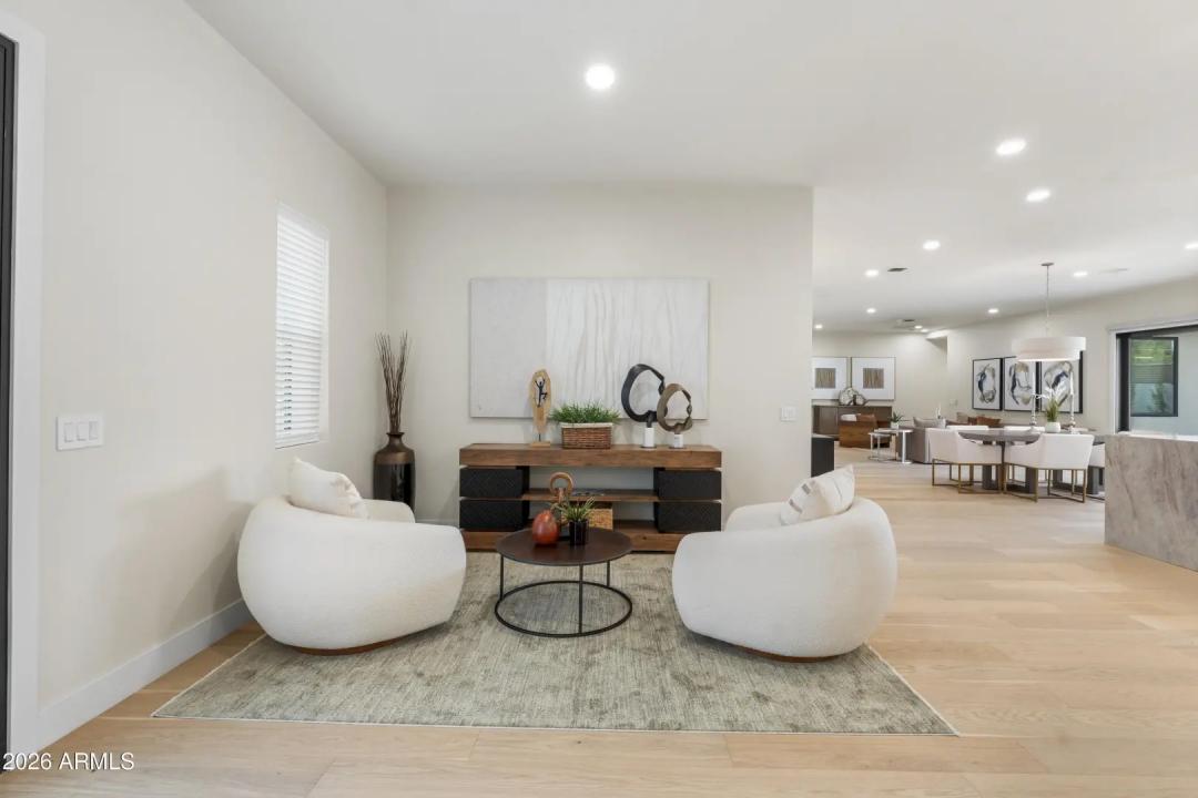 Real Estate Picture 7