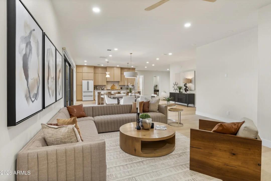 Real Estate Picture 8