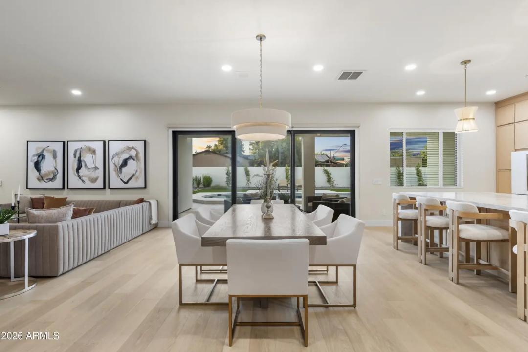 Real Estate Picture 16
