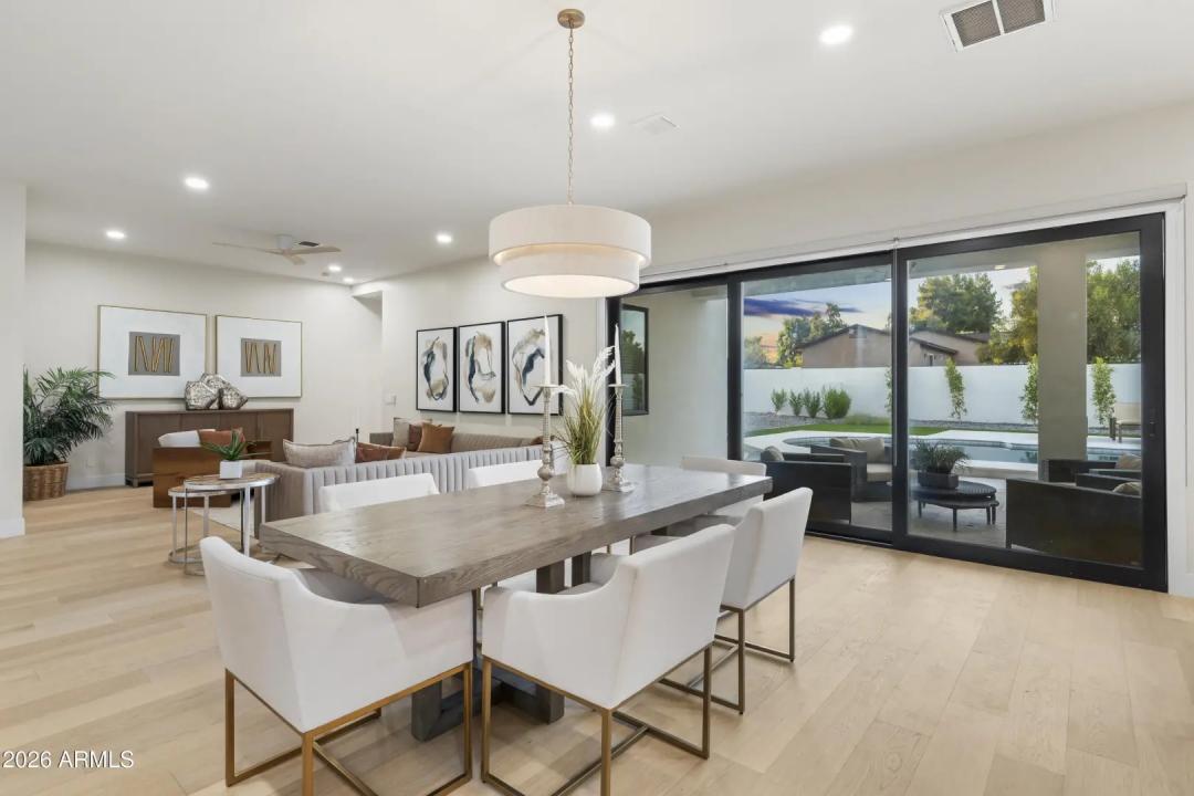 Real Estate Picture 17