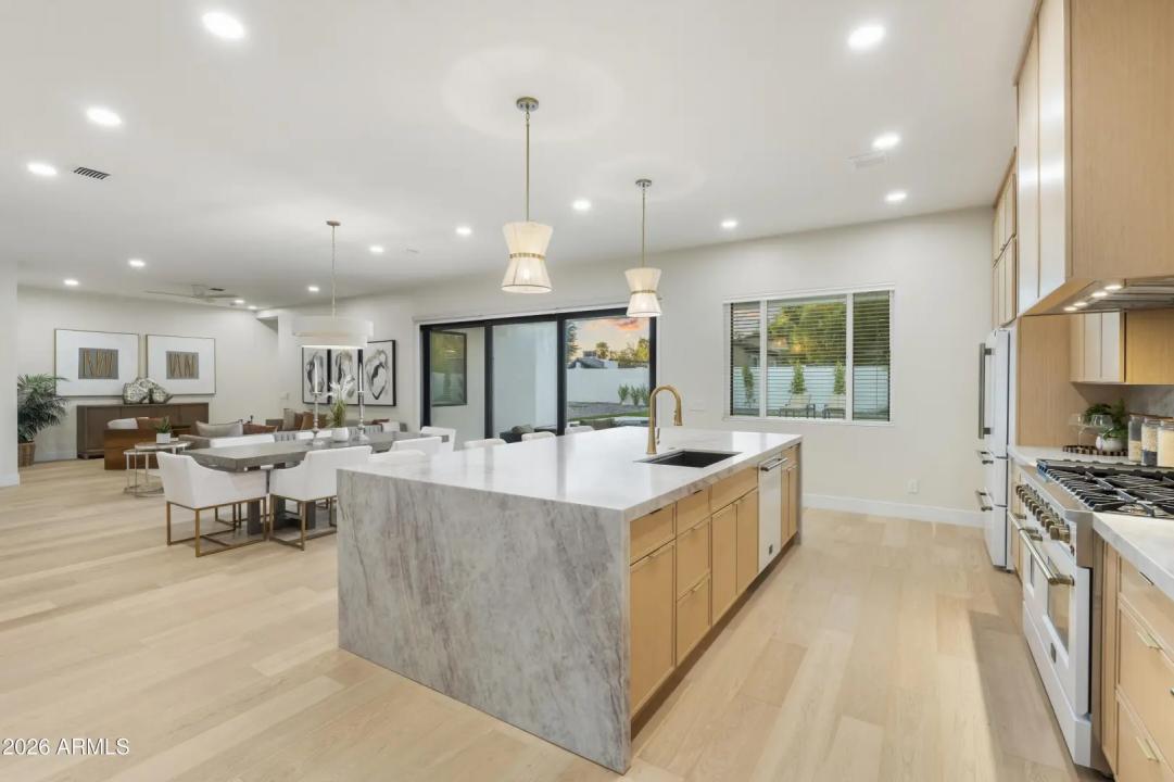 Real Estate Picture 21