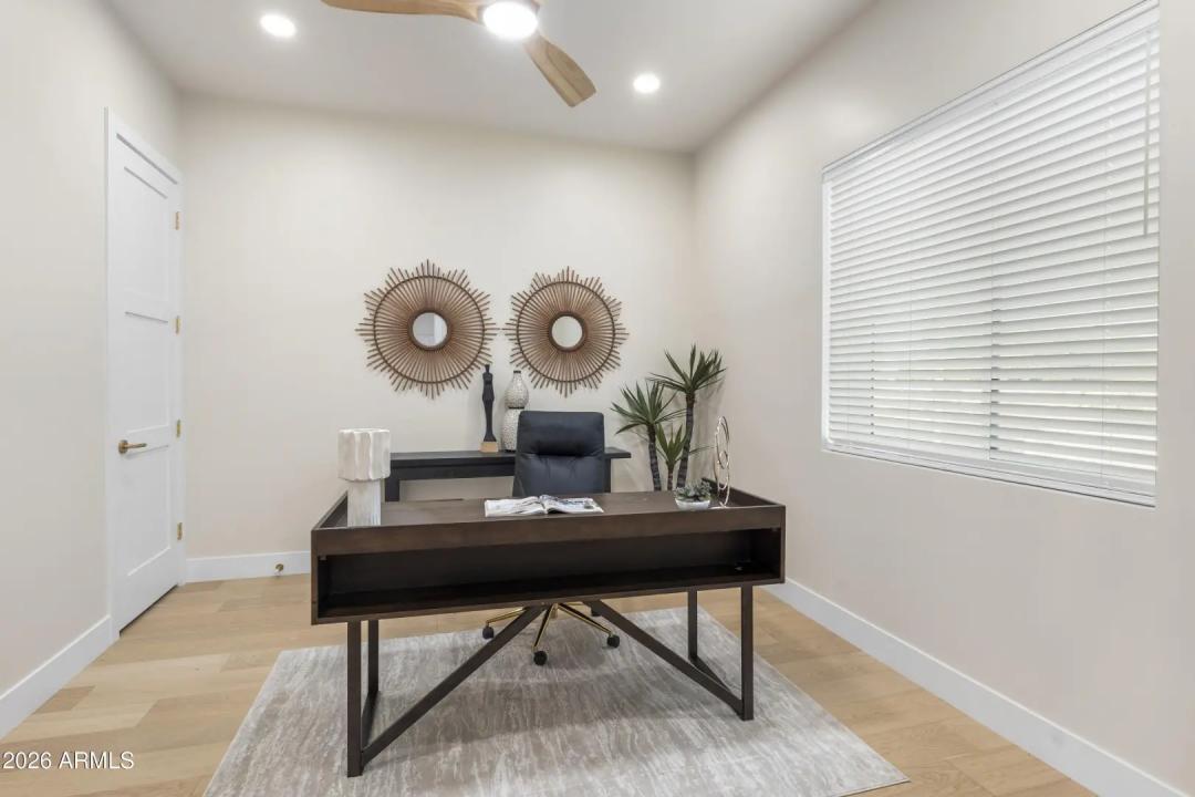 Real Estate Picture 24