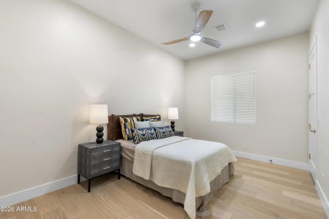Real Estate Picture 26