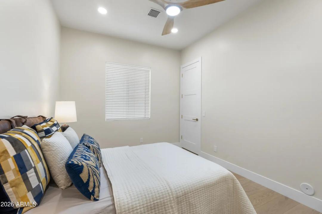 Real Estate Picture 27