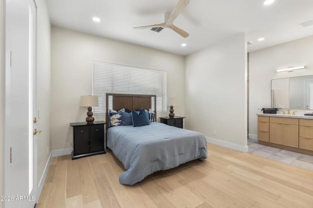 Real Estate Picture 28