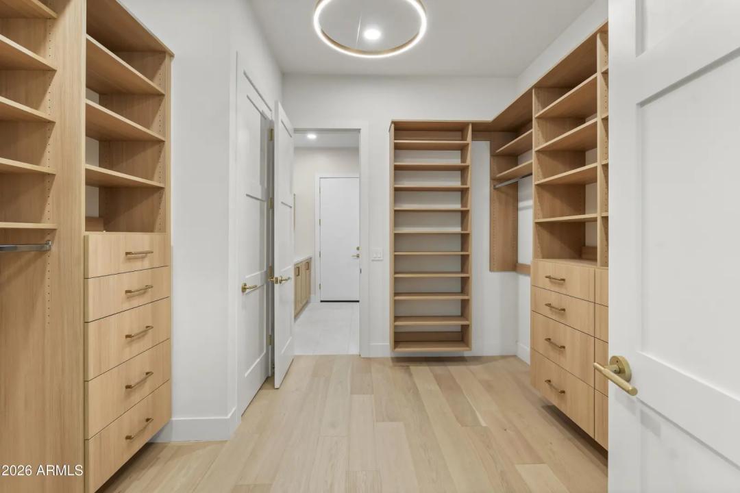 Real Estate Picture 42