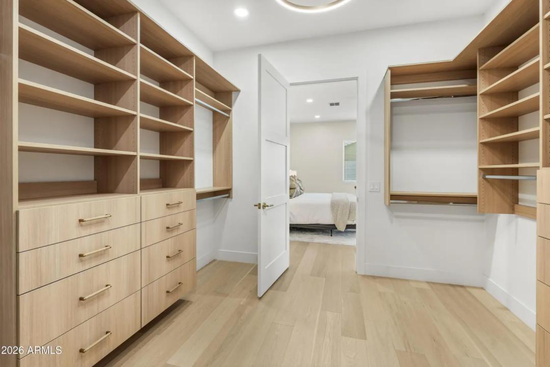 Real Estate Picture 43