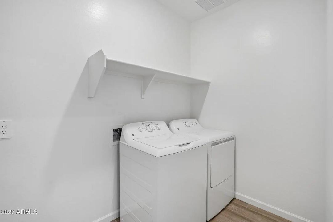 Real Estate Picture 18