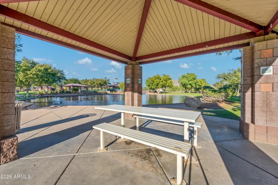 Real Estate Picture 6
