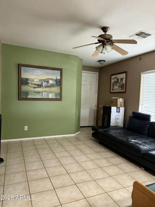 Real Estate Picture 4