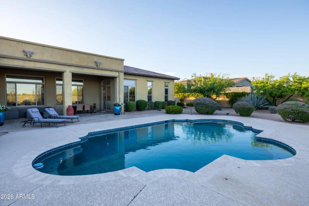 Real Estate Picture 24