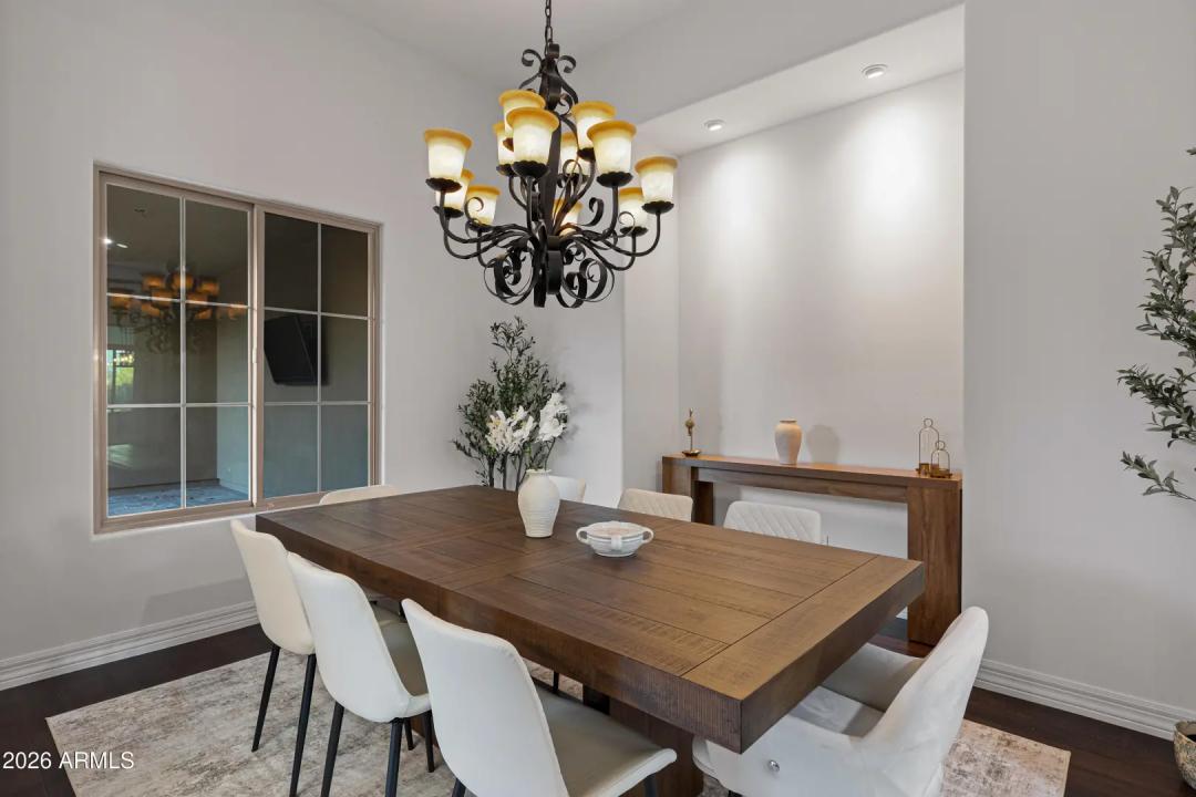 Real Estate Picture 8
