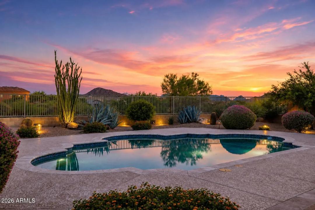 Real Estate Picture 3
