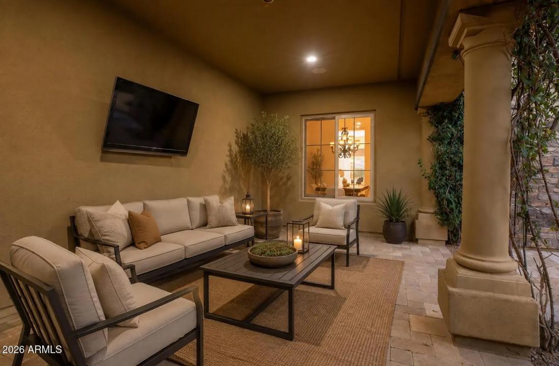 Real Estate Picture 15