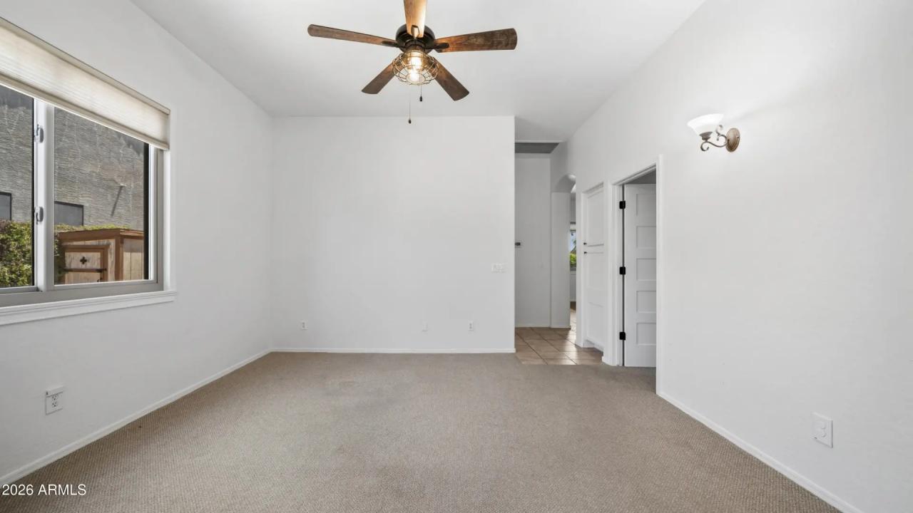 Real Estate Picture 25