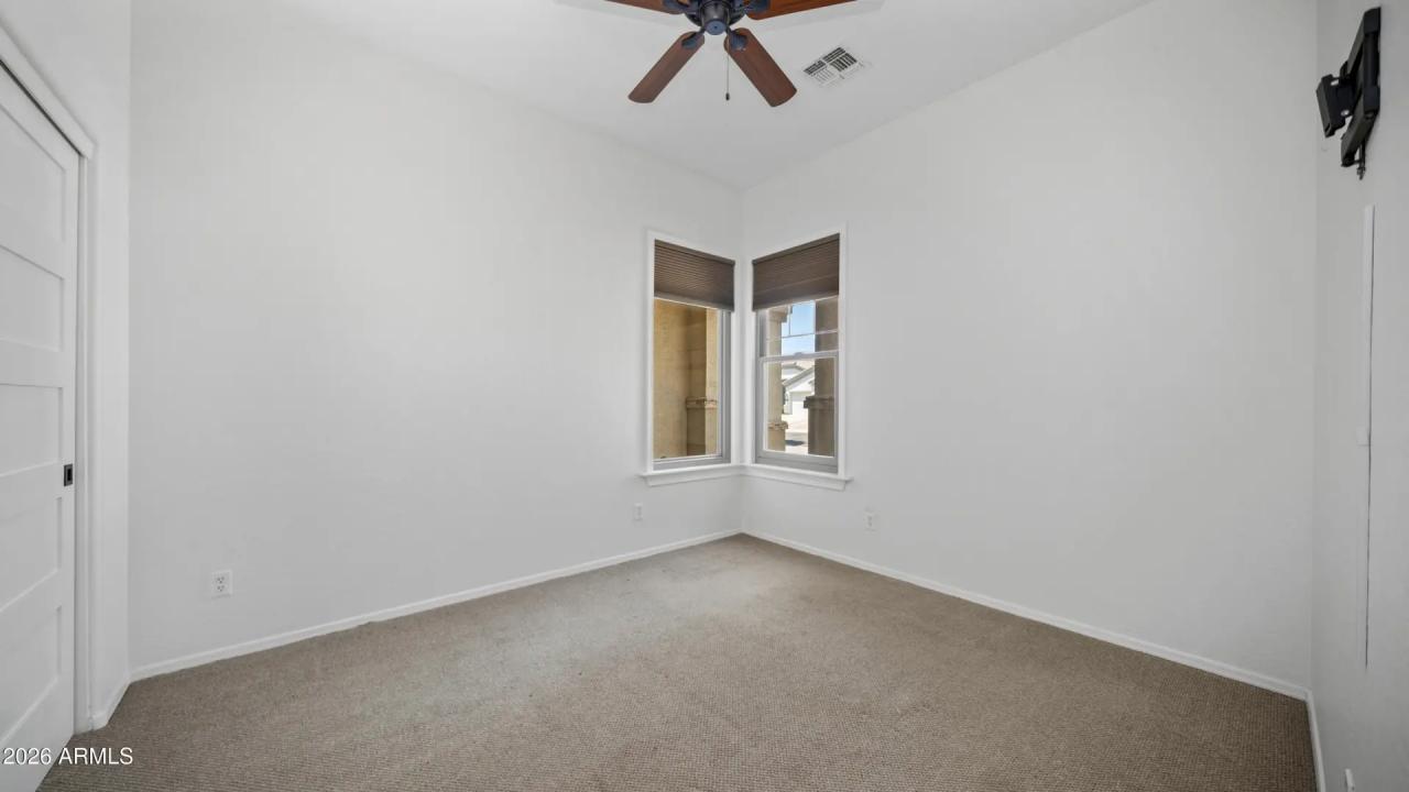 Real Estate Picture 30