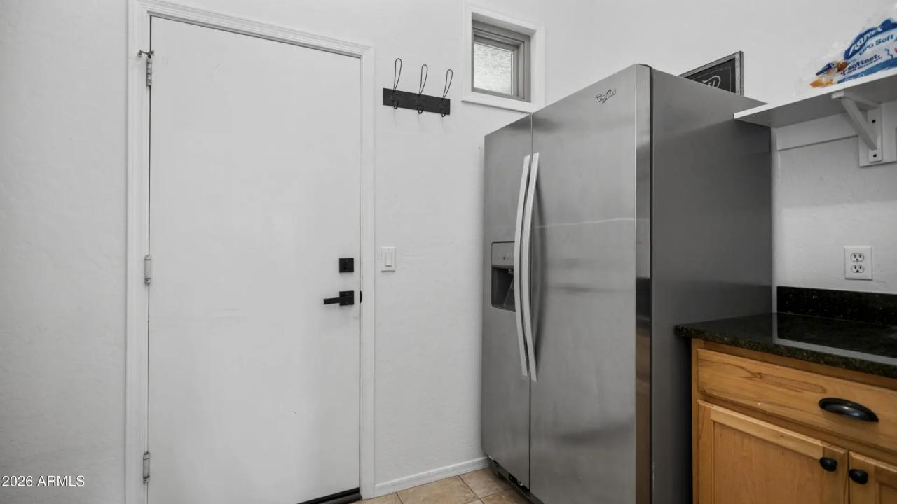 Real Estate Picture 32