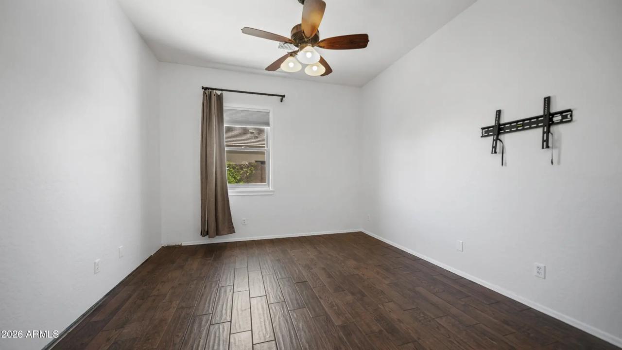 Real Estate Picture 31