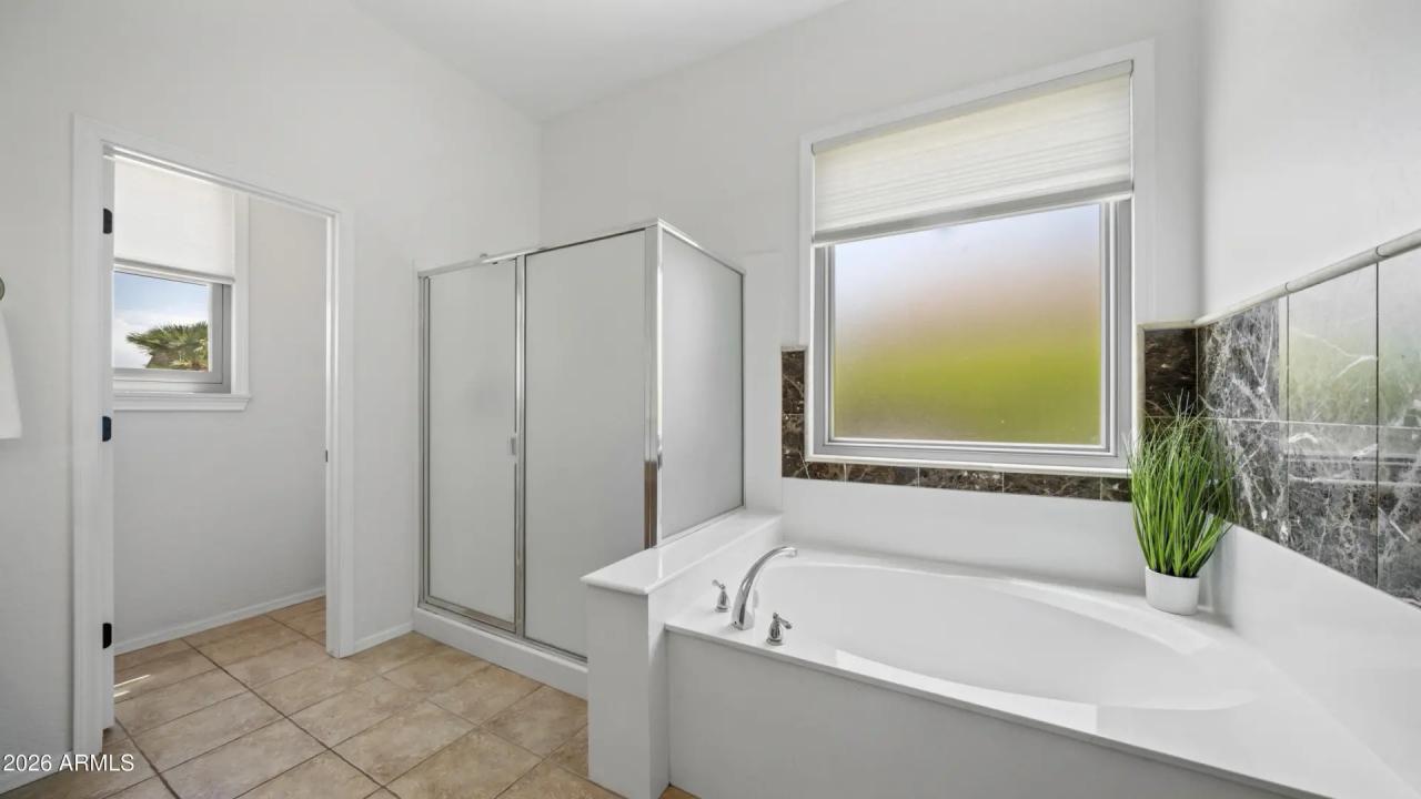 Real Estate Picture 23