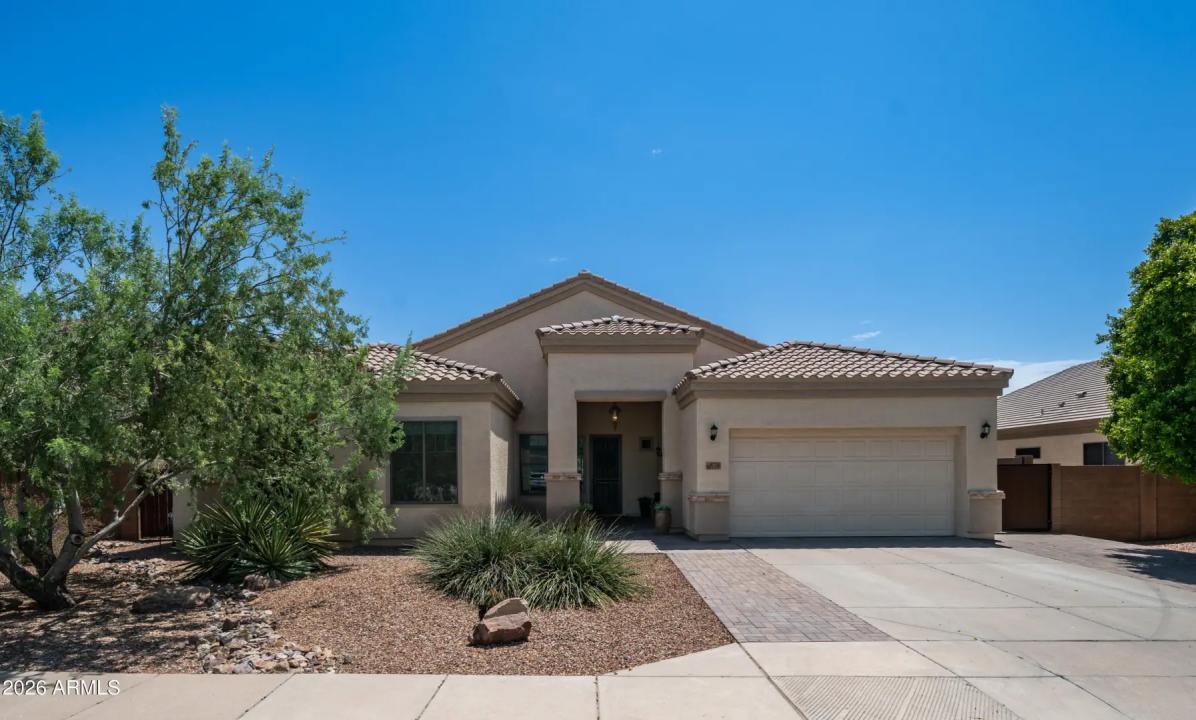 Real Estate Picture 3