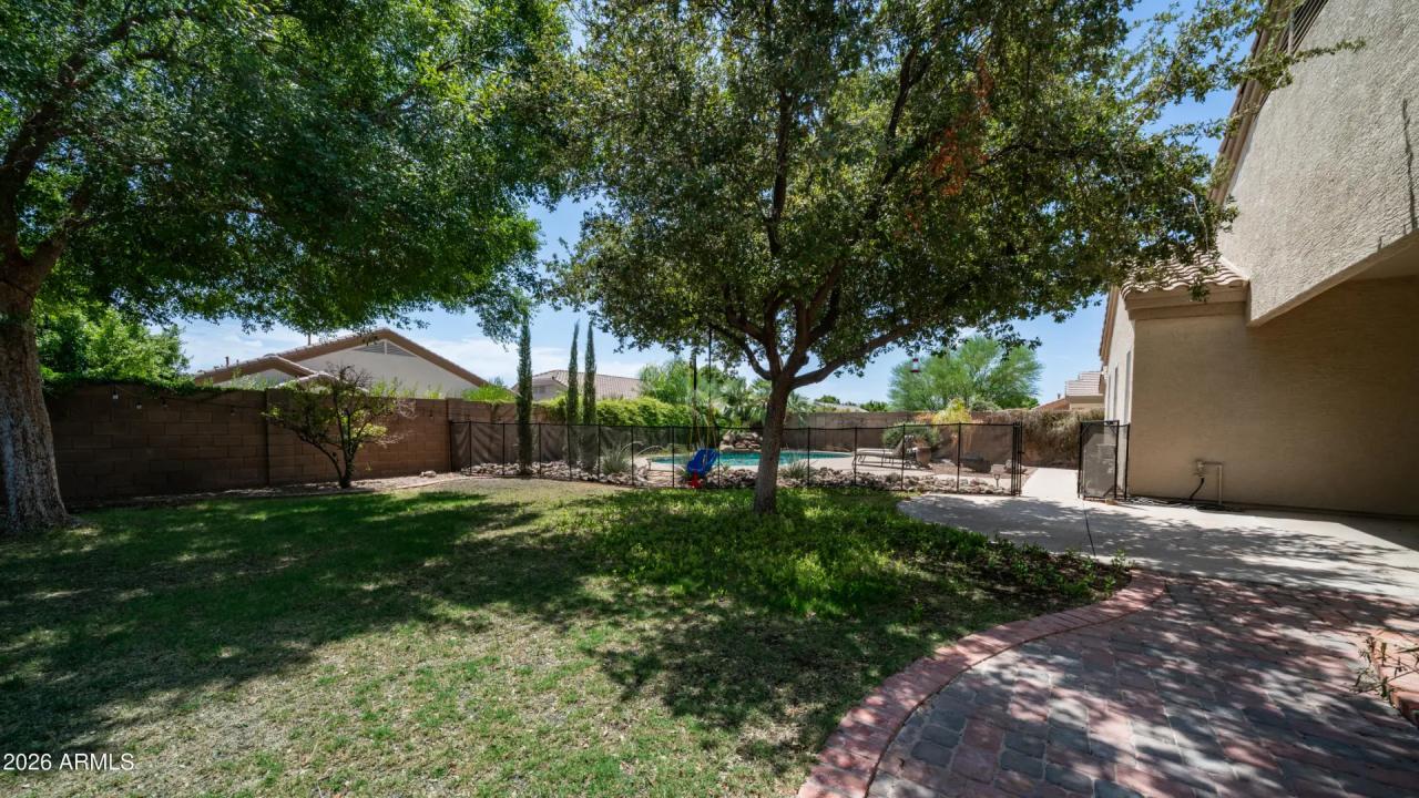 Real Estate Picture 2