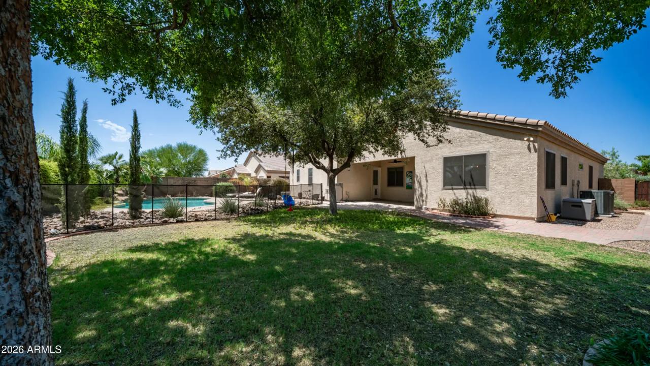 Real Estate Picture 33