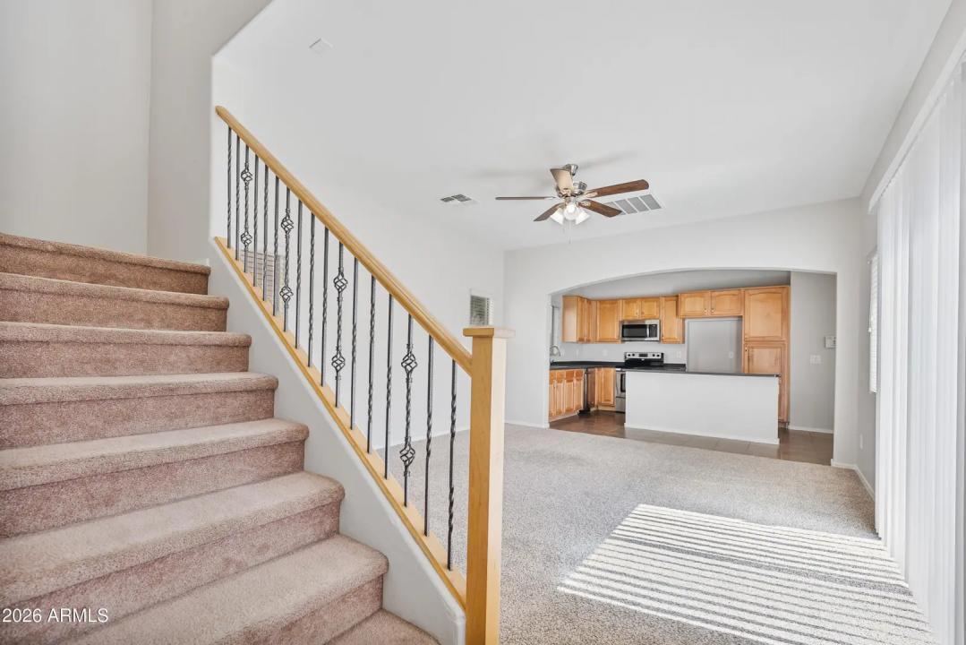 Real Estate Picture 4