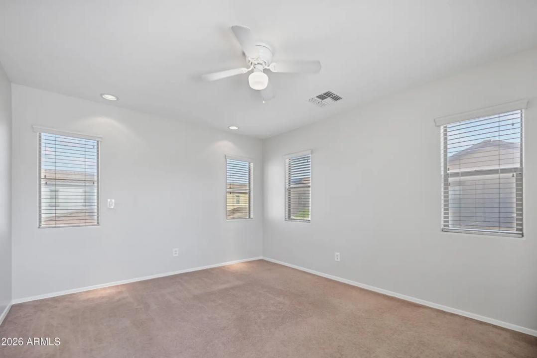 Real Estate Picture 19