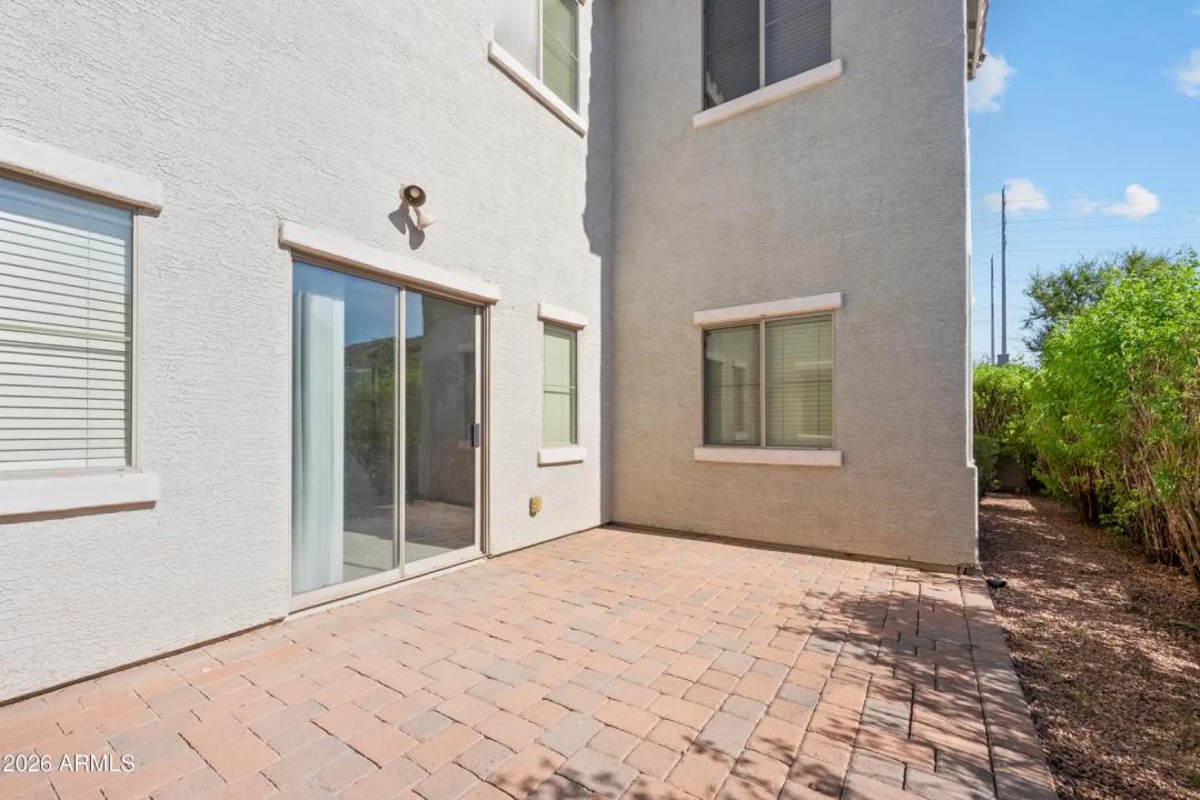 Real Estate Picture 32