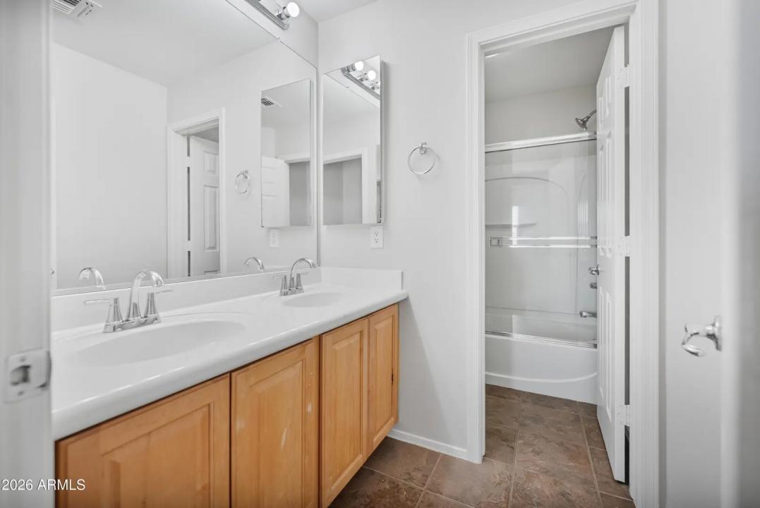 Real Estate Picture 26