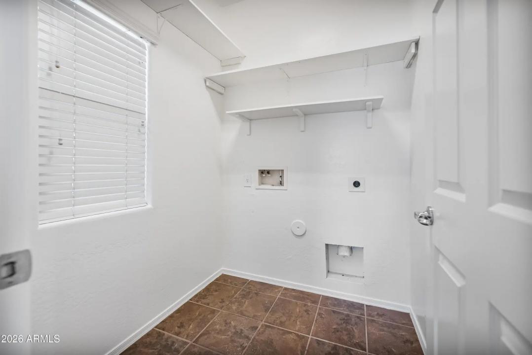Real Estate Picture 30