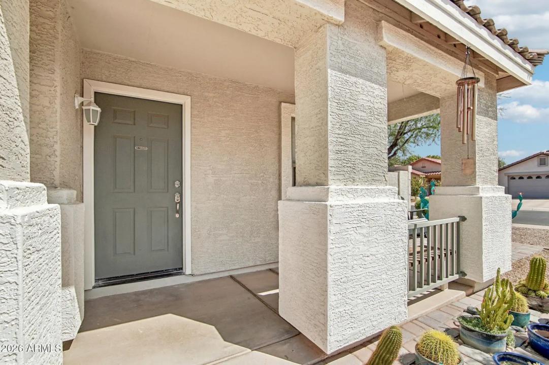 Real Estate Picture 4