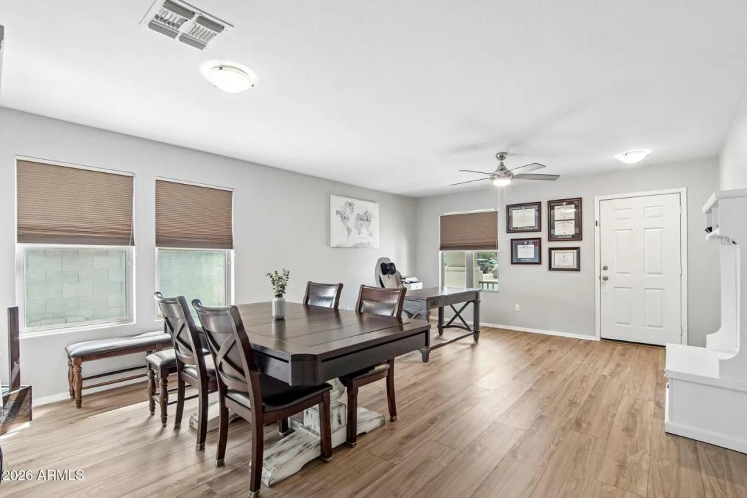 Real Estate Picture 13