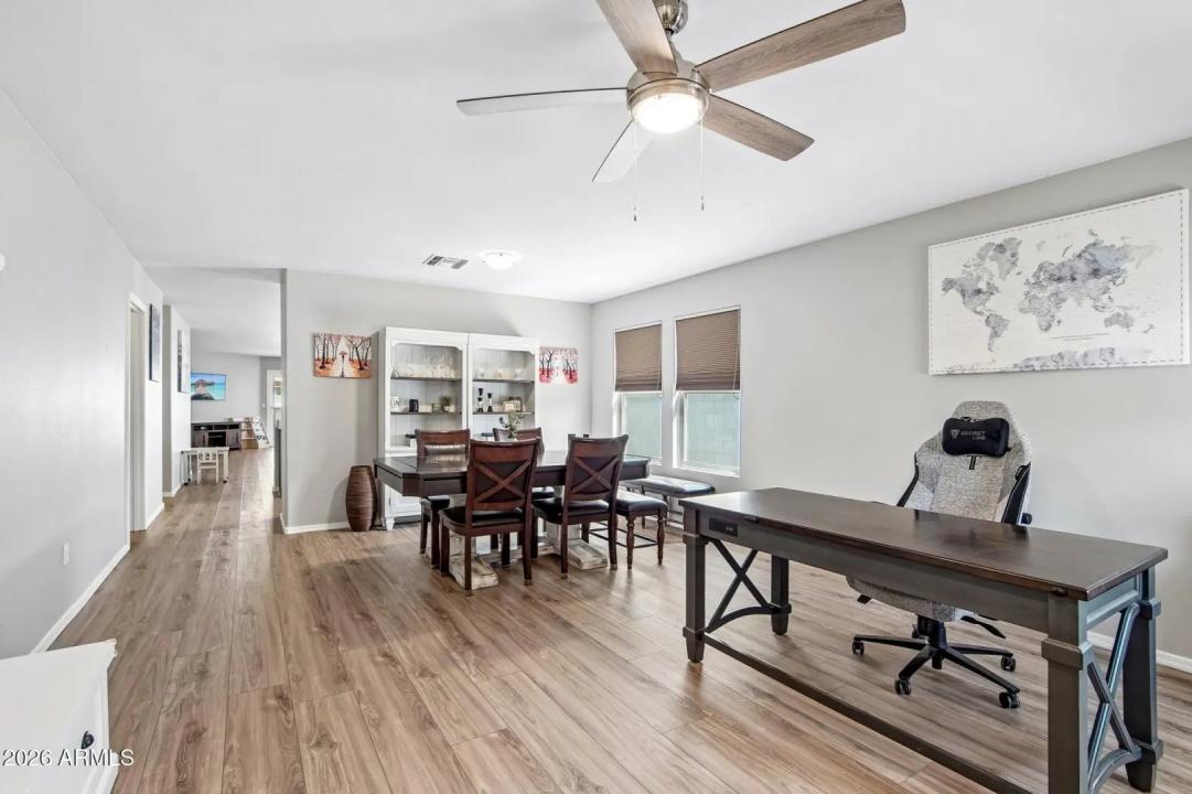 Real Estate Picture 14
